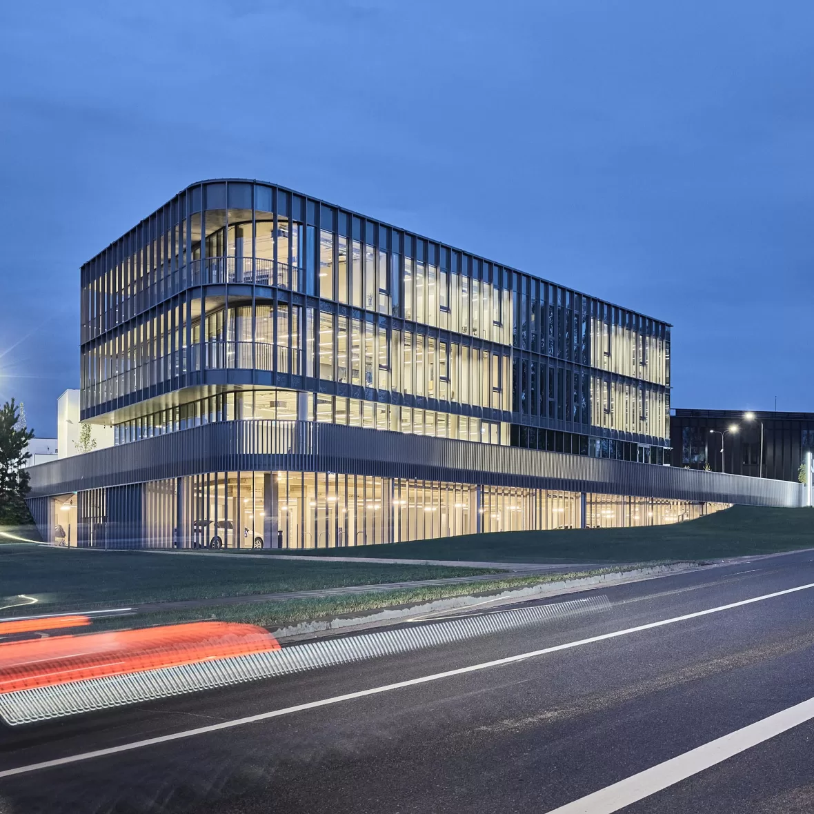 The modern business center project has been completed in Vilnius.