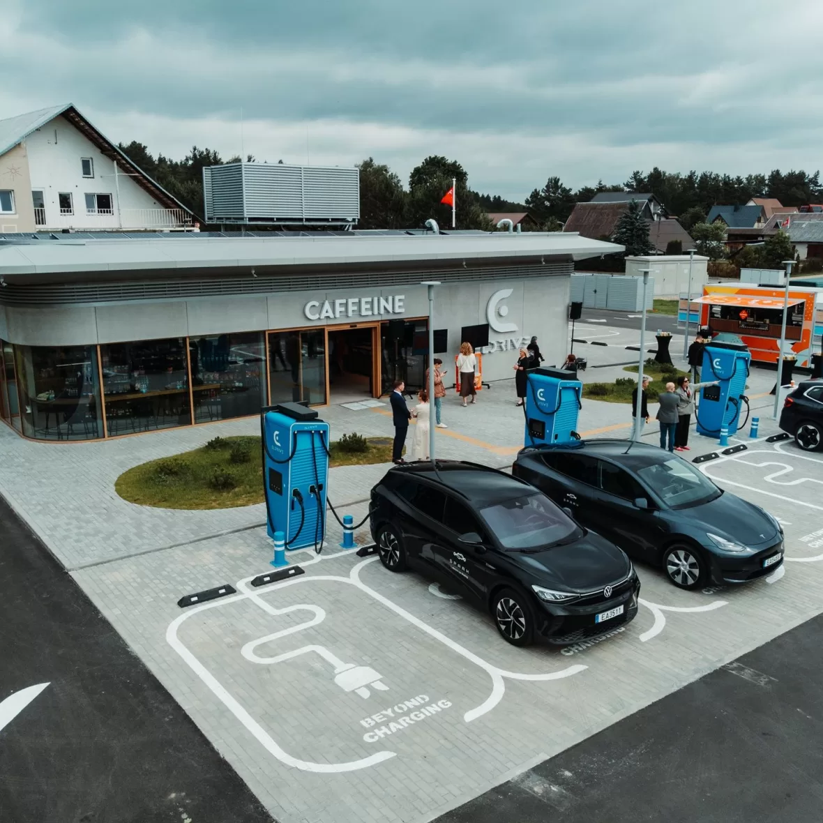The third "Eldrive" EV charging park developed by "Kenova" has been opened on the Vilnius–Druskininkai road.